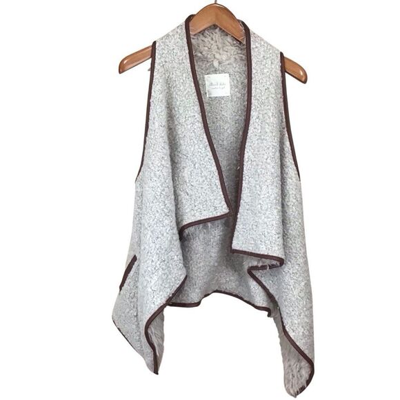 Altar'd State Jackets & Blazers - Altar'd State Cream Wool Blend Sherpa Open Front Vest L